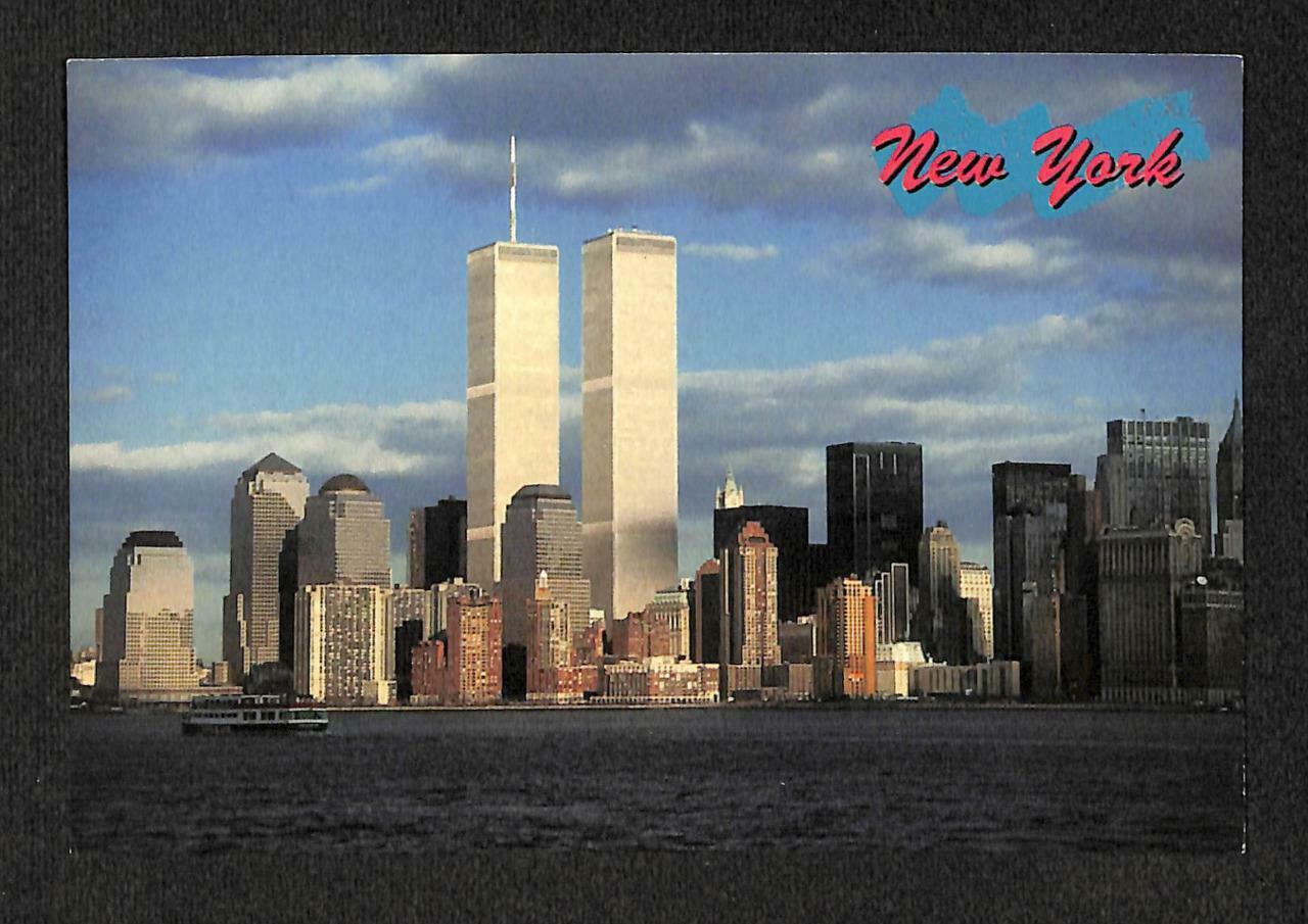 LUCKYPIGEON New York Skyscraper Downtown Manhattan Postcard (C1525)