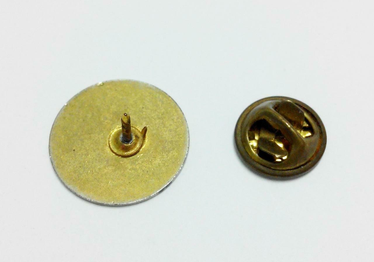 Rare Singapore National Physical Fitness Award Secondary Pin Badge (B314)
