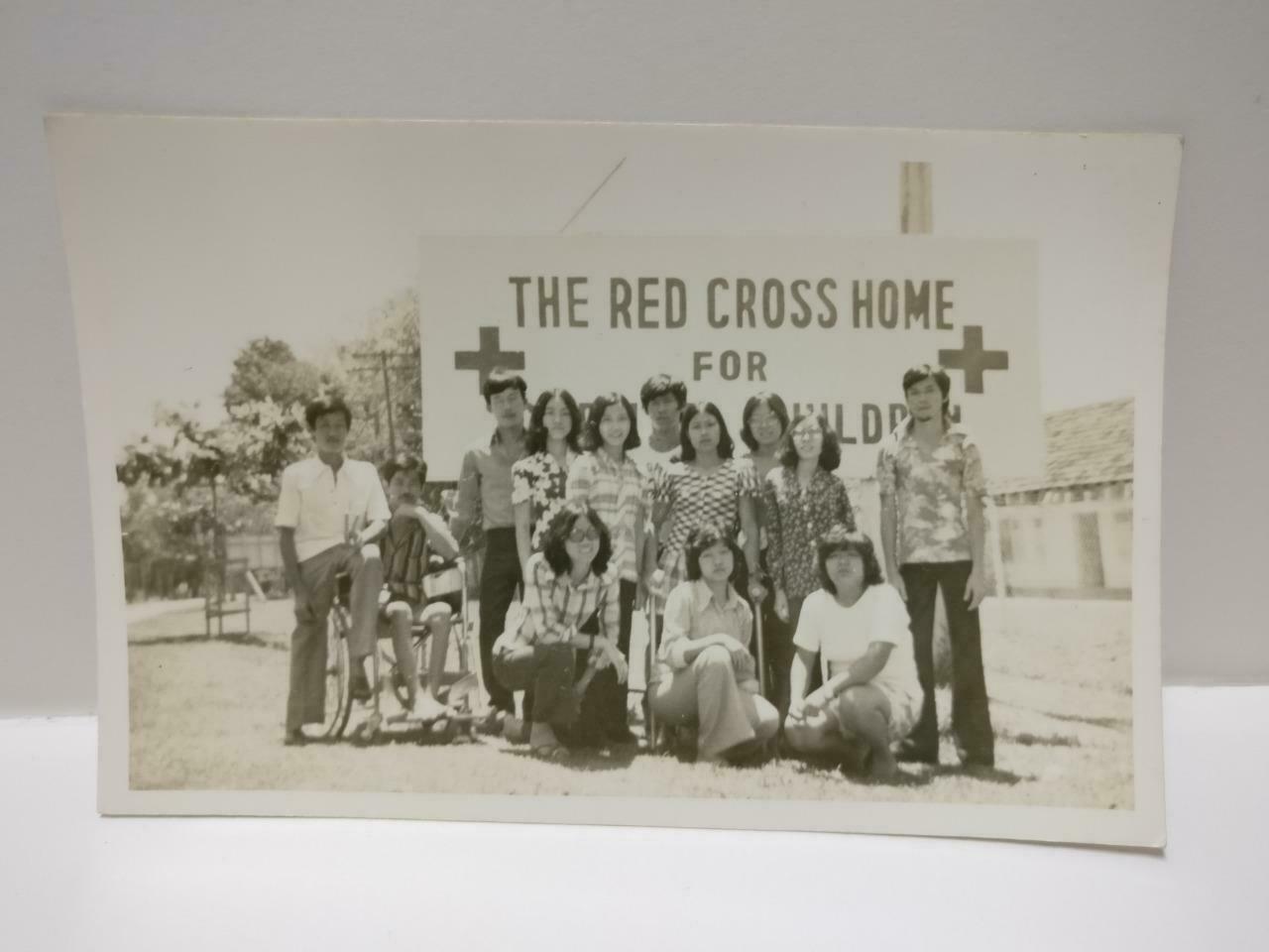 1960 Vtg Singapore Red Cross Home Man Girl Group Portrait Outdoor B&W Photo P281