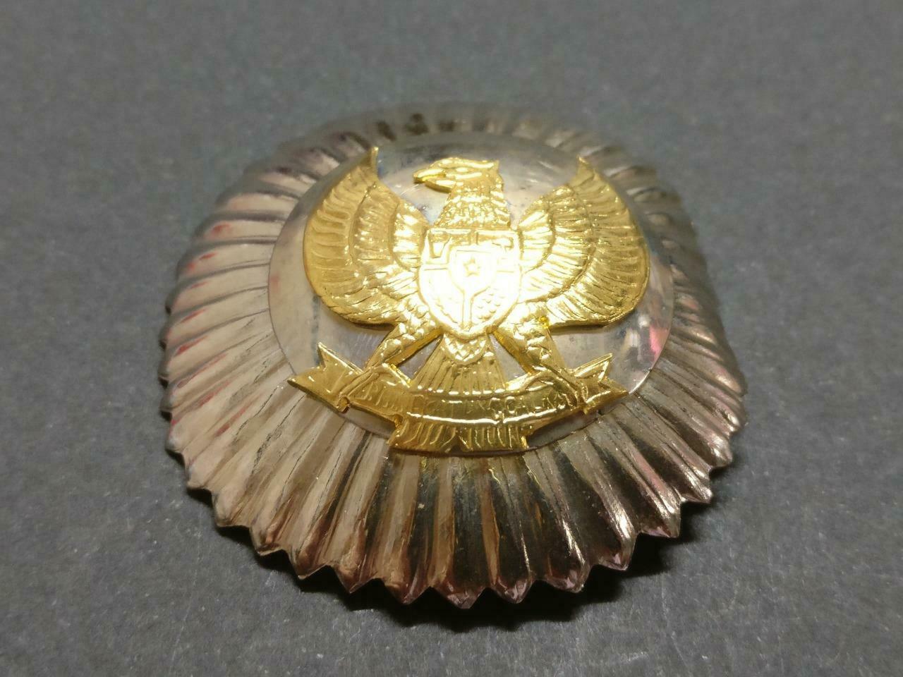 LP888 Vintage Indonesia Eagle Gold & Silver Tone Brooch Pin Badge F/S B937