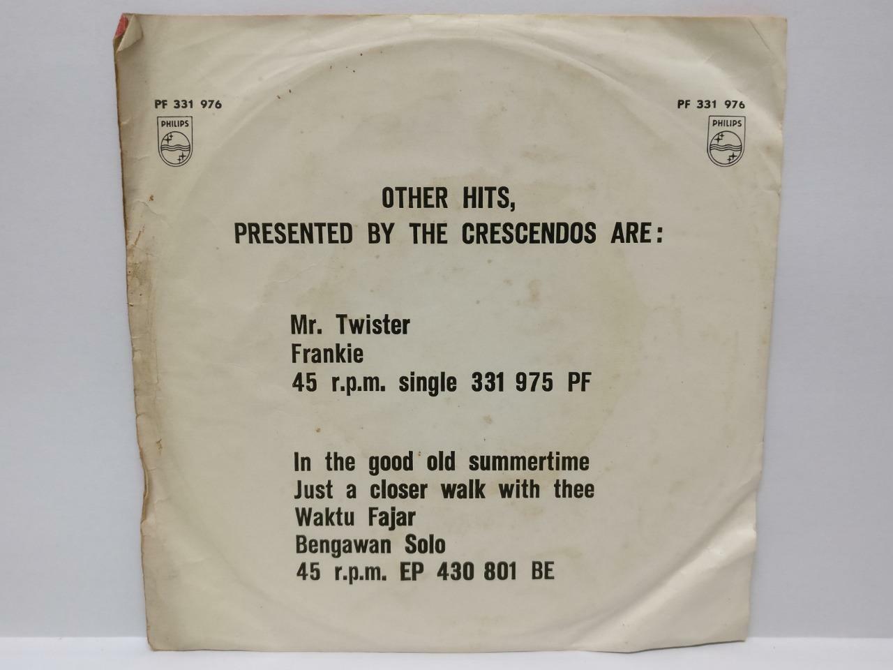 Rare Singapore The Crescendos The Boy Next Door Holland English EP 7" (EP151)