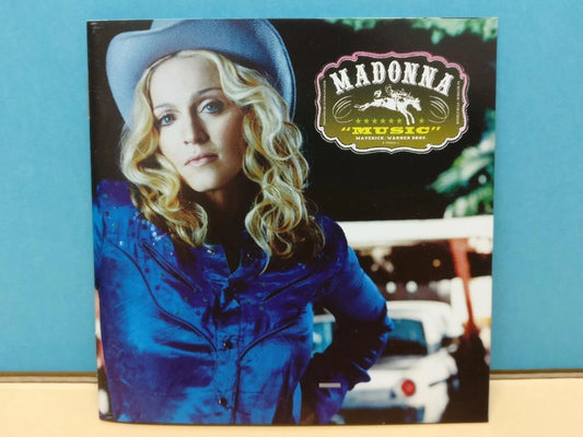 CH888 Madonna Music 2000 Singapore English CD ZN247
