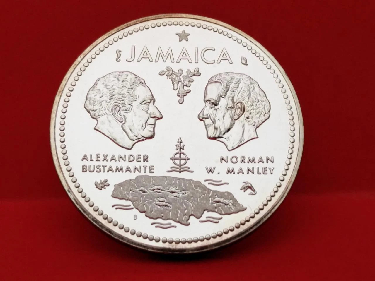CH888 1972 Jamaica 10 Dollars 10th Anniversary of Independence Silver Coin (OC494)