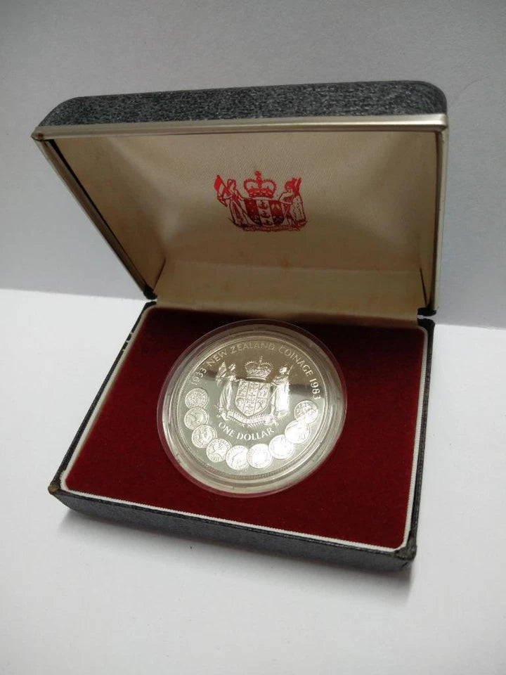 CH888 New Zealand $1 Silver Proof Coin 1983 50th Years Coinage W/Cert & Box (OC432)