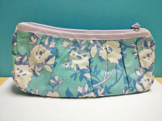 CH888 Singapore 2007 The Body Shop Blue Cosmetic Floral Fabric Pouch (G018)