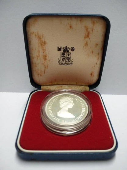 CH888 Mauritius 25 Rupees Silver Proof Coin 1977 Queen's Jubilee W/Cert & Box (OC433)