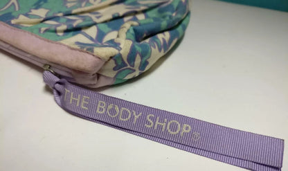 CH888 Singapore 2007 The Body Shop Blue Cosmetic Floral Fabric Pouch (G018)