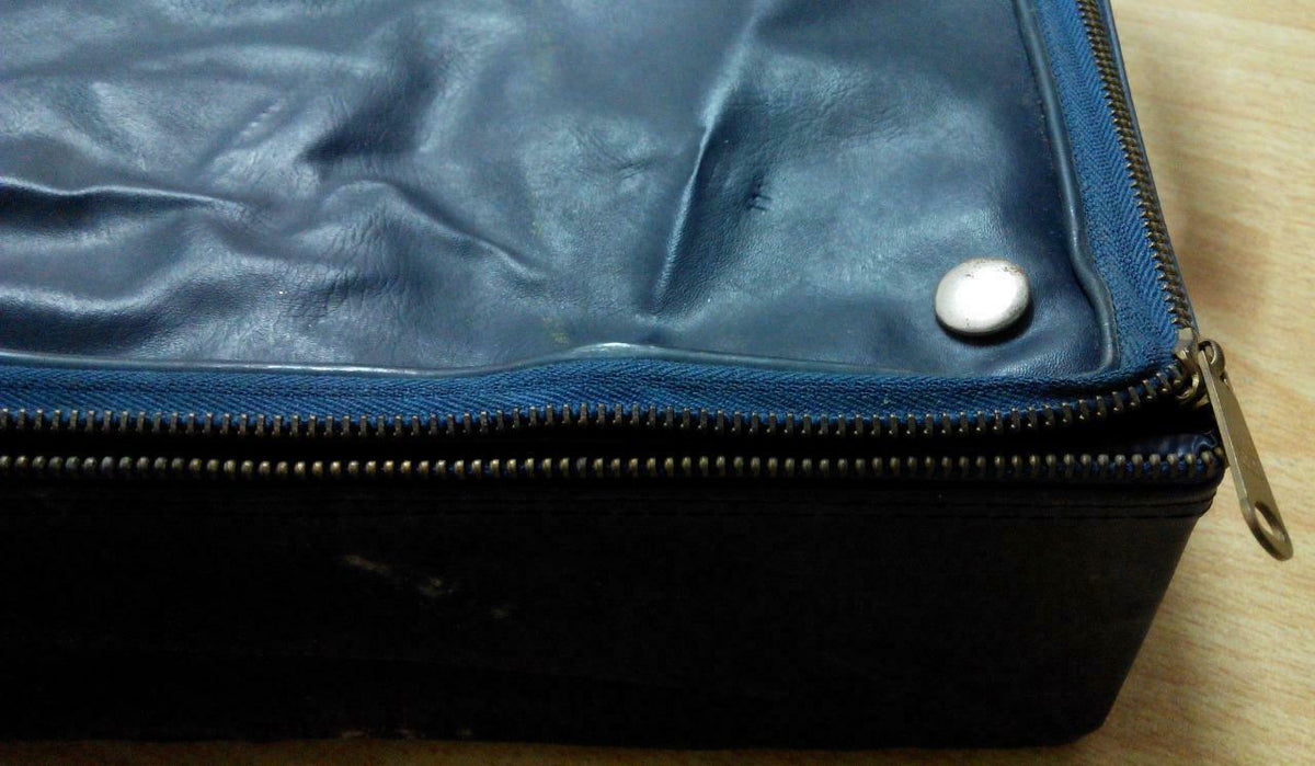 Mega Rare Vintage Singapore Airlines SIA USA Foldable Travel Briefcase Bag A716