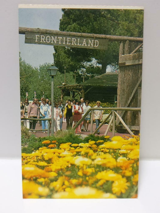 Vintage Disneyland Frontierland Entrance Tourist Leaving Fort USA Postcard P702