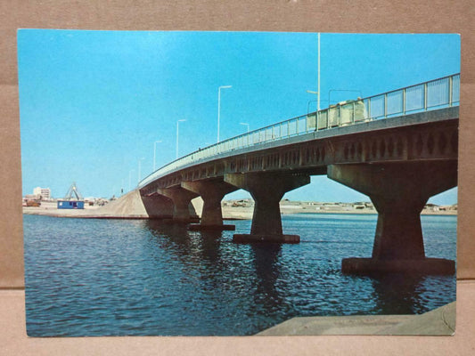 LUCKYPIGEON The Bridge Of Dubai Trucial States Waters Postcard (C1962)