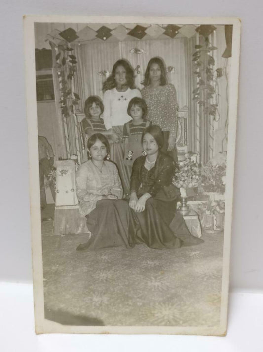 Vintage Rare Singapore Malay Wedding Ladies Kids Flowers Portrait B&W Photo P320