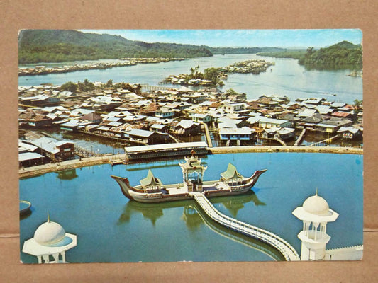 LUCKYPIGEON Bird's Eye View Of Vintage Kampong Ayer Brunei Ship Postcard (C2017)