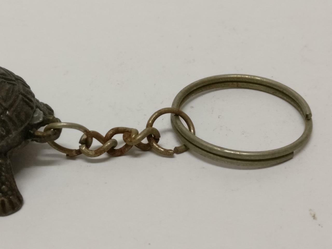 LP888 Rare Vintage Cute Metal Tortoise Animal Souvenir Keychain Keyring F/S (B766)