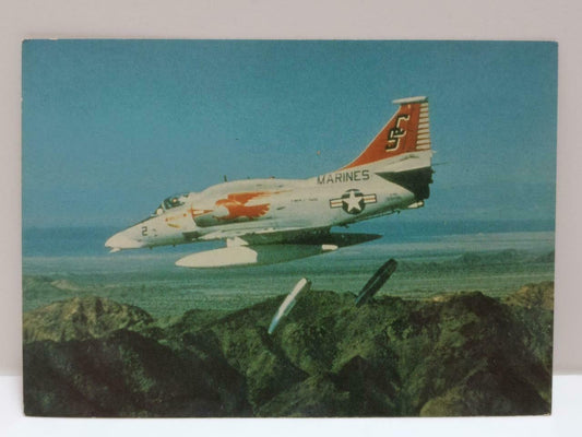 LUCKYPIGEON888 USA McDonnell A-4M Skyhawk II Military Airplane Postcard (E0406)
