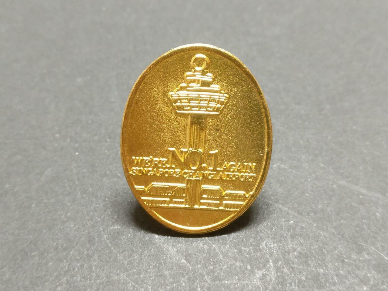 Vintage Singapore Changi Airport We're NO.1 Gold Tone Pin Badge Button F/S B867
