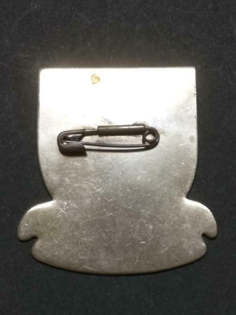 LP888 Vintage 1974 Singapore Polytechnic SP Graduating Class Lion Pin Badge F/S B918