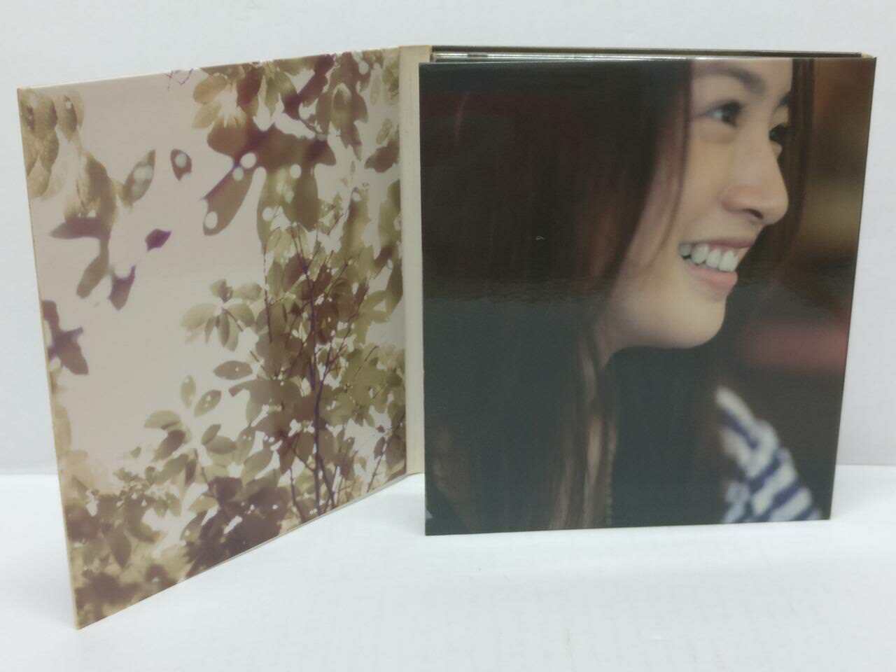 LK888 Taiwan Ariel Lin 林依晨 2009 Rare Singapore CD  Chinese (90120) (CD204)