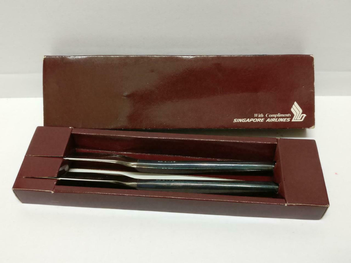 Mega Rare SIA Singapore Airlines Stainless Steel Sango Japan Knife x2 (A2126)