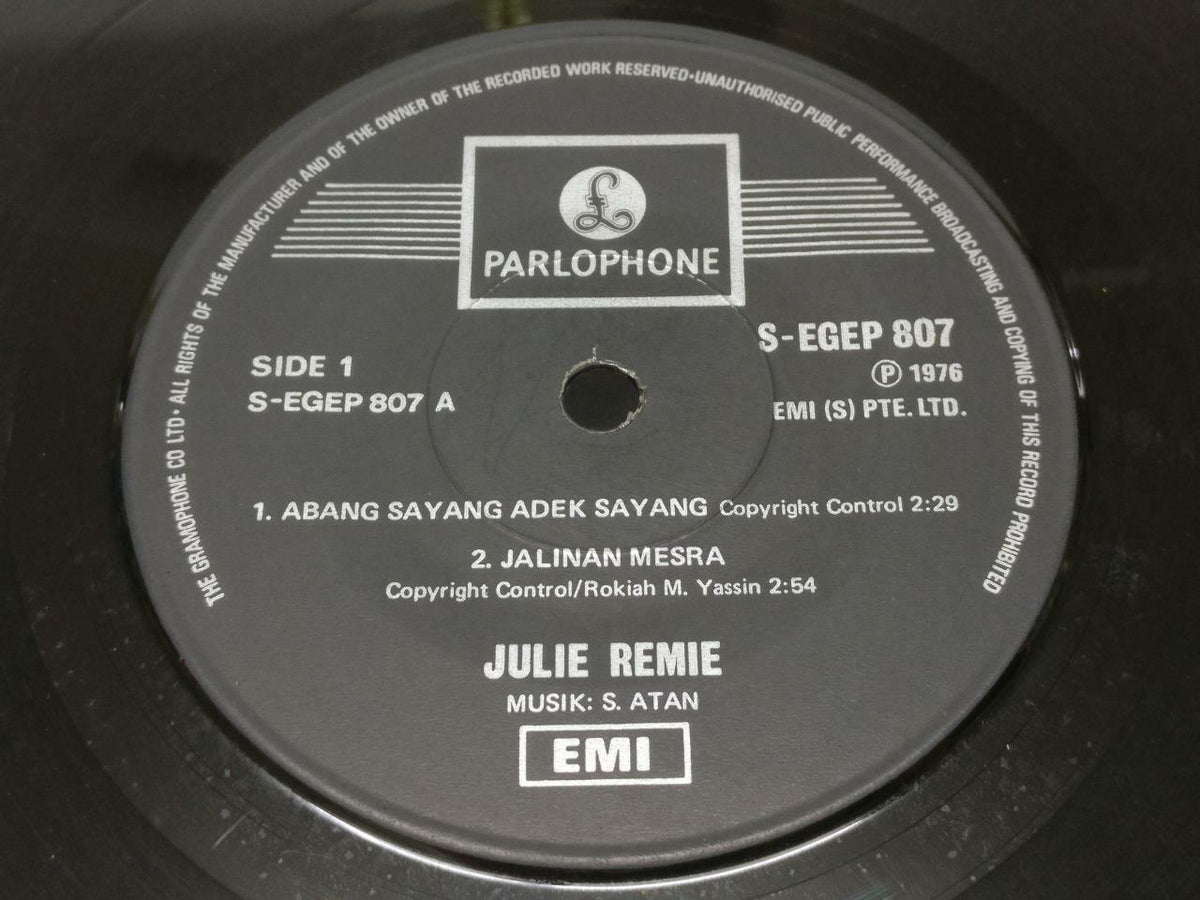 Malay Julie Remie Abang Sayang Adek Sayang EMI Singapore 7" EP 45 RPM (EP350)