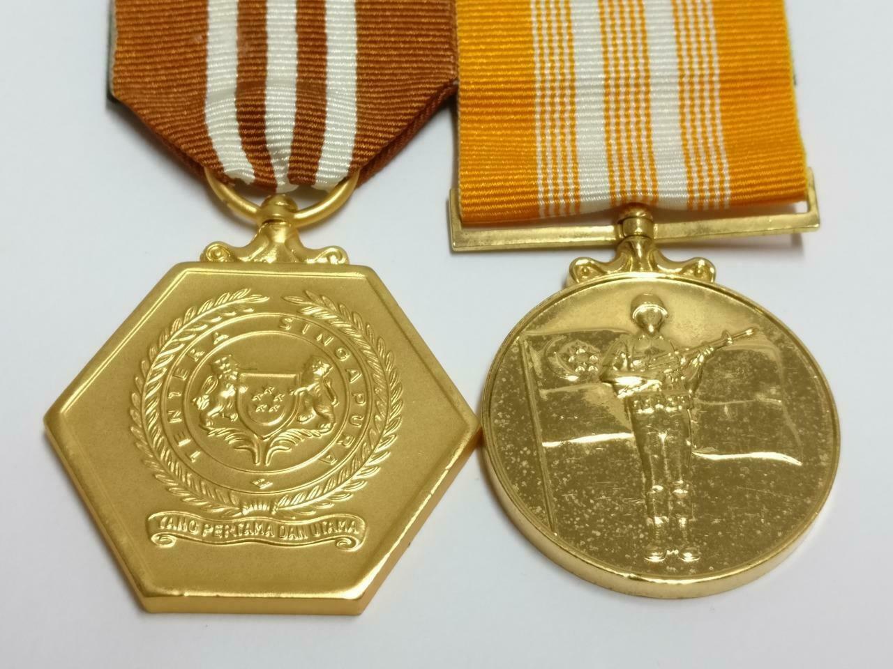 Singapore Armed Forces Good Service Long Service Good Conduct 2x Medal (C060)