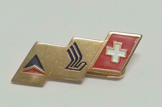 Rare SIA Singapore Airlines Swiss Mini Pin Badge F/S (B126)