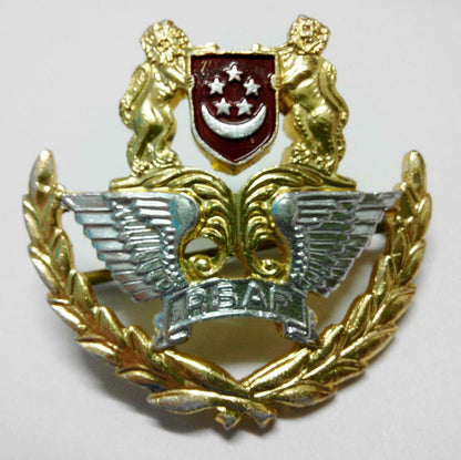 Rare Singapore RSAF Air Force Pin Badge F/S (A122)