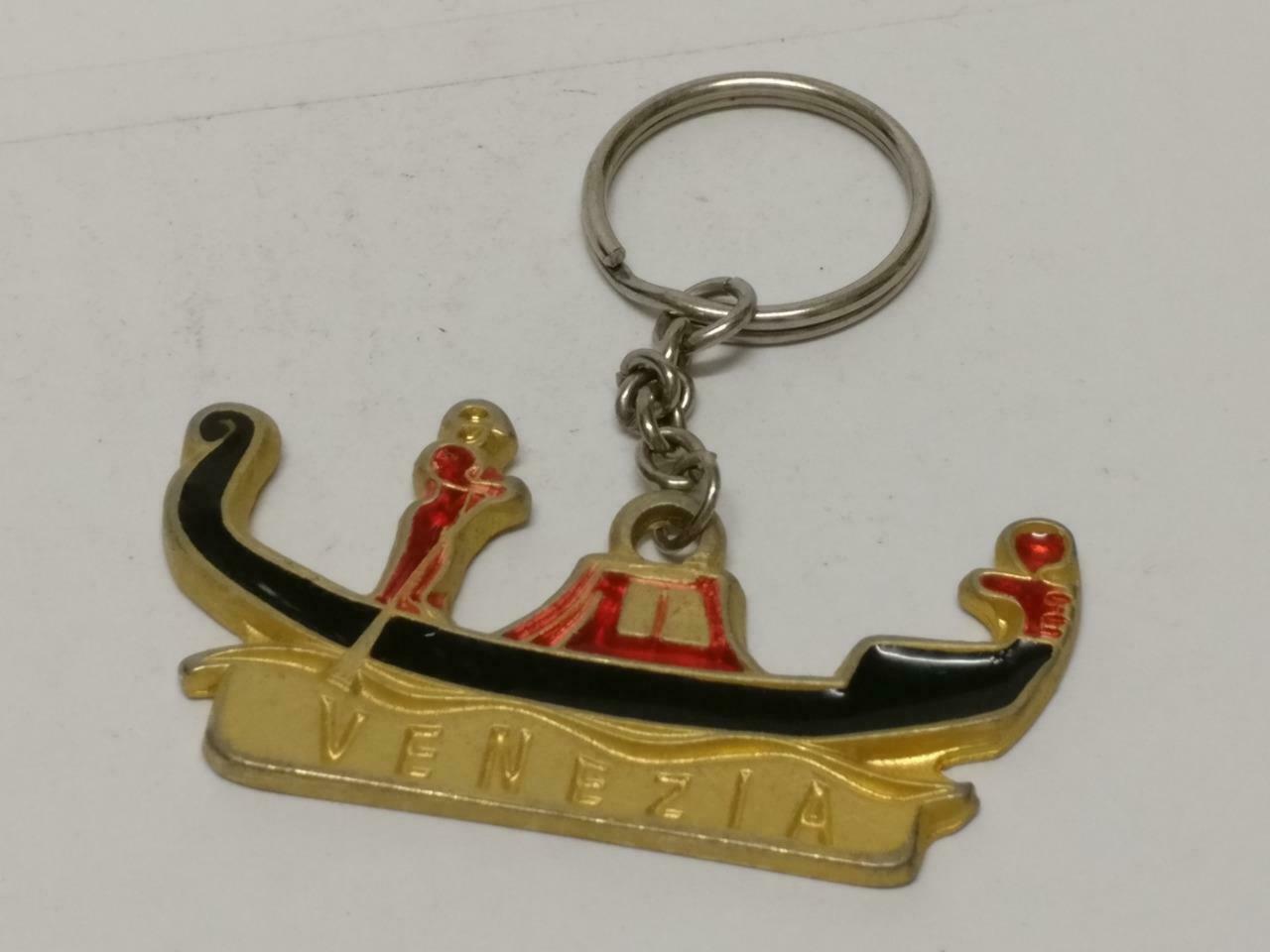 LP888 Vintage Italy Venice Venezia Gondola Gold Tone Metal Keychain Keyring  F/S B706