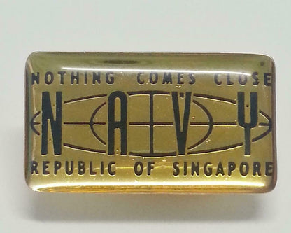 Rare NAVY Republic of Singapore Mini Pin Badge F/S (B129)