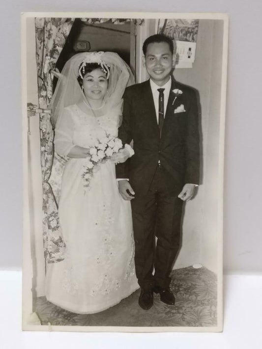 Vintage Asian Chinese Wedding Couple Bride Groom Portrait B&W Photo (P334)