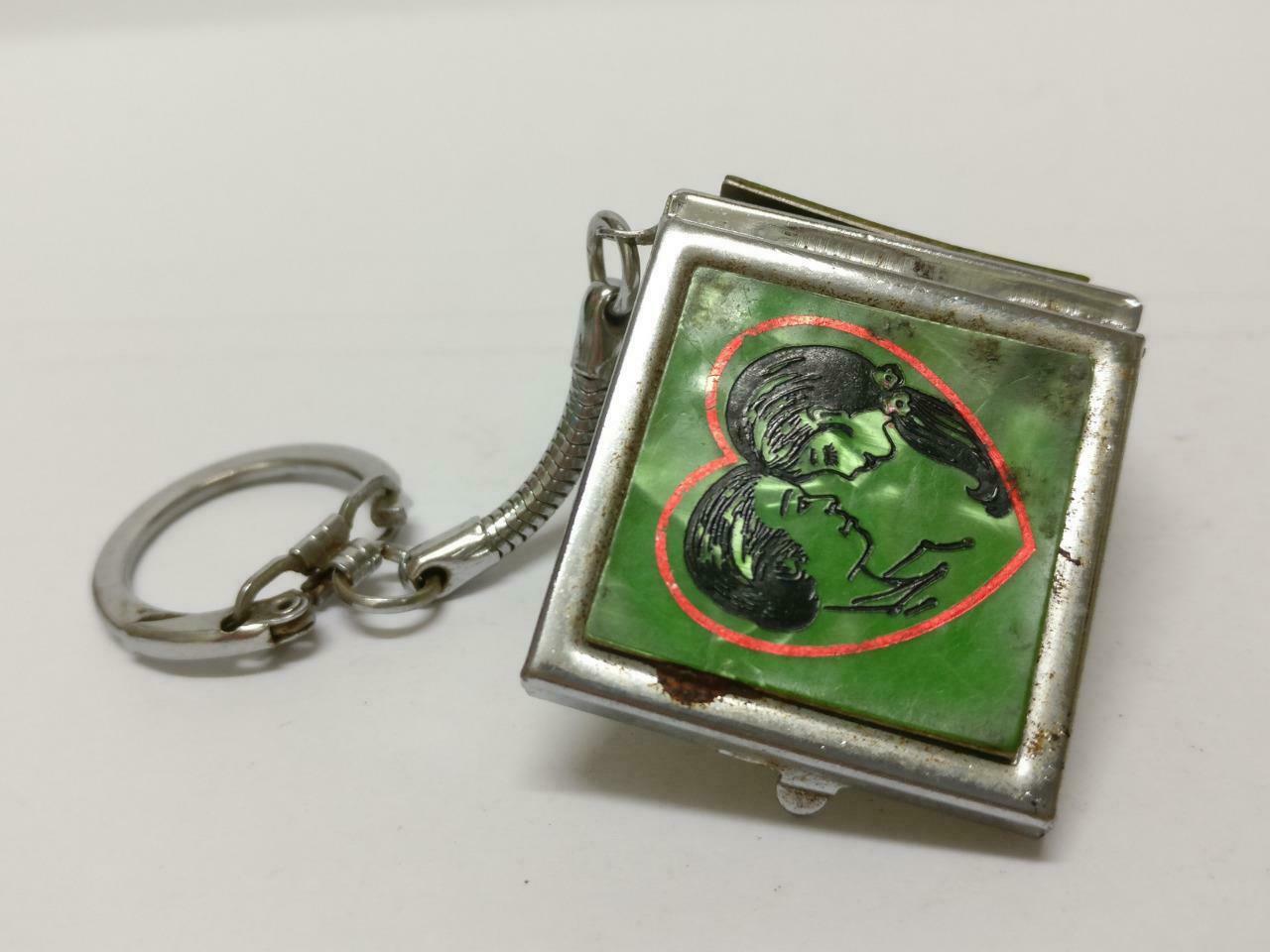 LP888 Rare Vintage Couple Love Heart Photo Locket Metal Keychain Keyring F/S (B689)