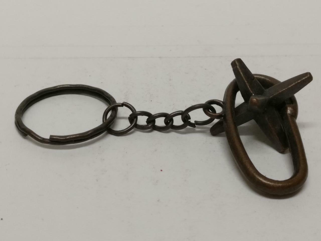 LP888 Rare Vintage Star Shape Bronze Unique Souvenir Keychain Keyring F/S (B718)