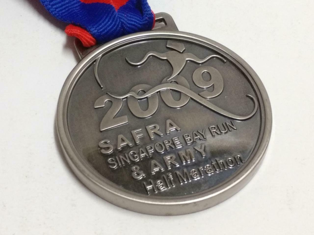 Safra Singapore Bay Run & Army Half Marathon 2009 10KM Finisher Medal (C083)