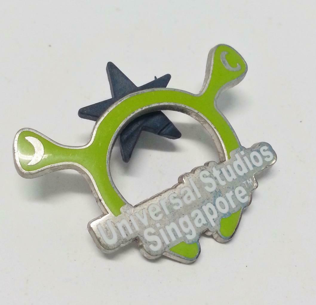 Rare USS Universal Studios Singapore Shrek 2010 Green Mini Pin Badge (B193)