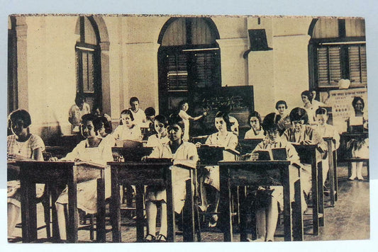 Students Attending Convent School Vintage Singapore Postcard Reprint (AC143)