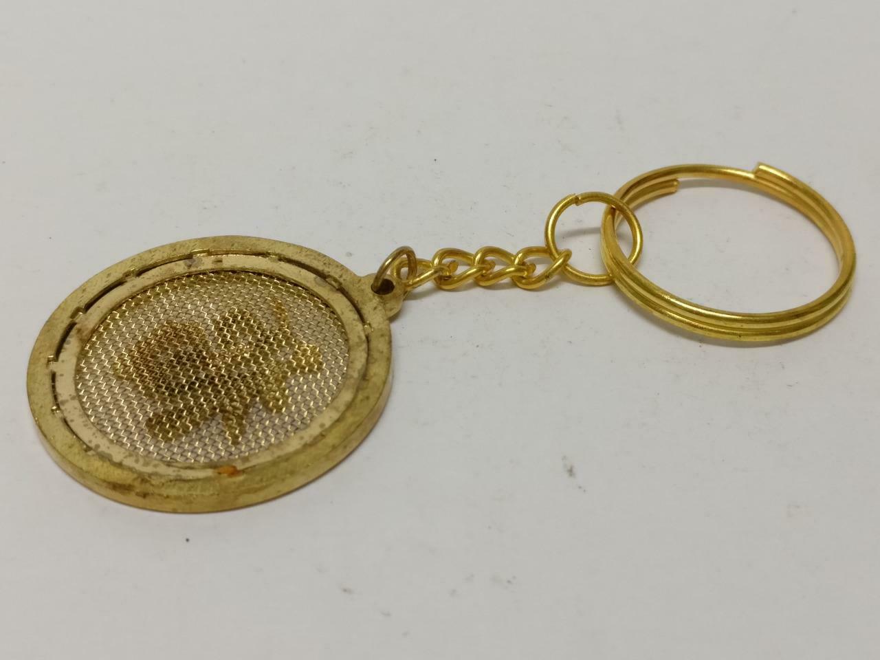 LP888 Traditional Chinese Fu Good Blessing Gold Tone Metal keyring Keychain F/S B774