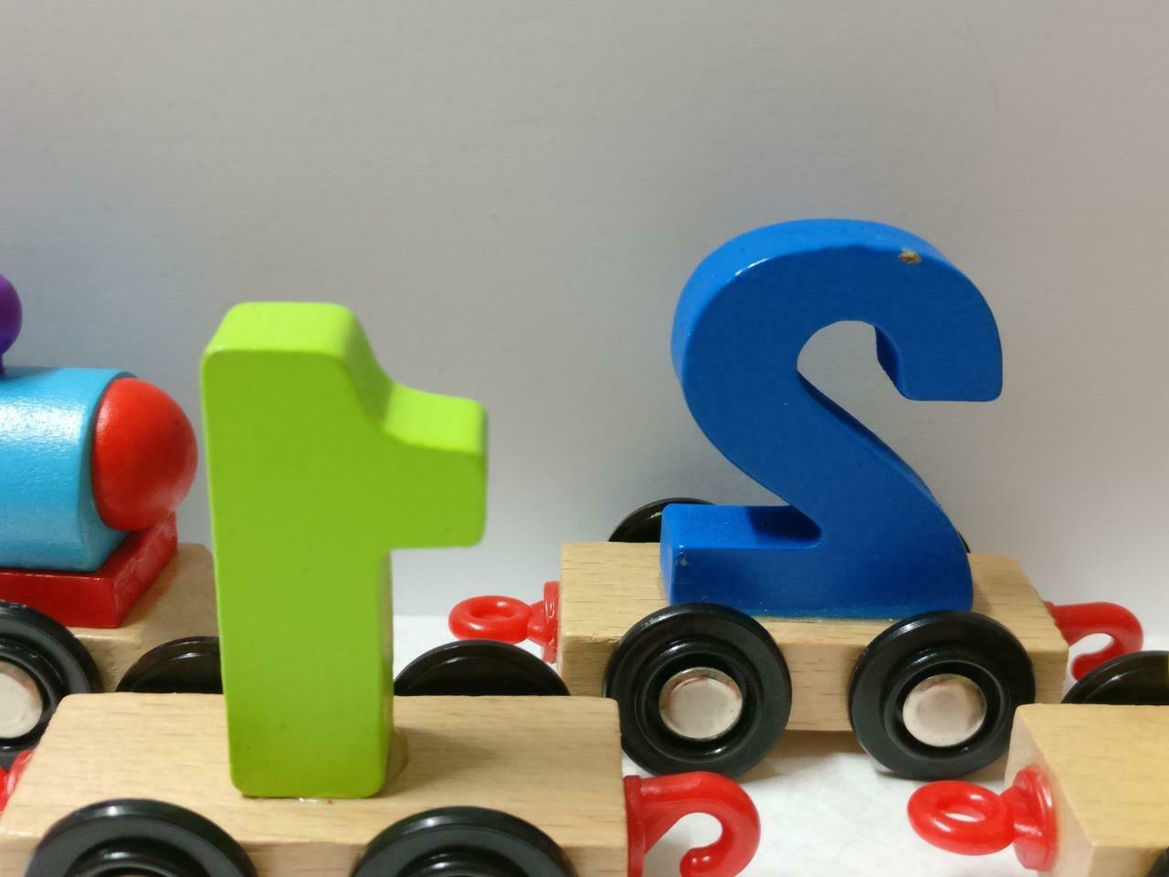 Colourful Wooden Number Train Set Math Figure Toys x11 Lot F/S (FTY017) *35
