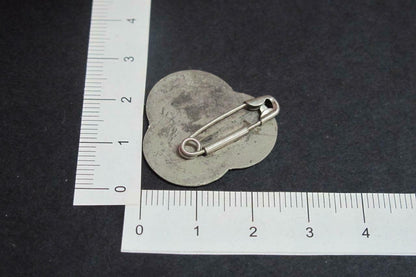 Rare Vintage Singapore N.C. Nan Chiau Primary School Pin Badge F/S (A043)