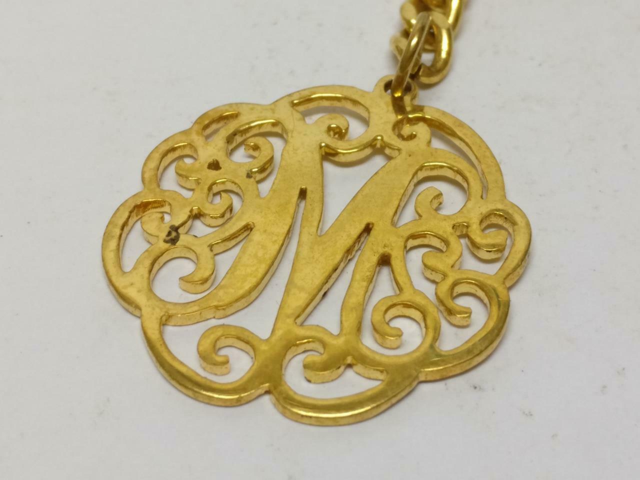 Vintage Beautiful Letter Initial M Gold Tone Metal Keyring Keychain F/S (B782)