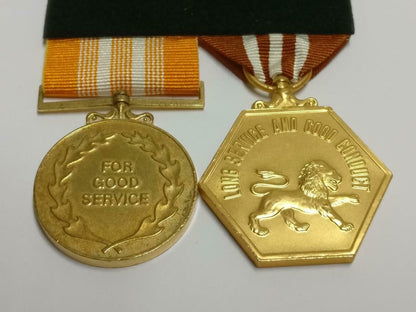 Singapore Armed Forces Good Service Long Service Good Conduct 2x Medal (C060)