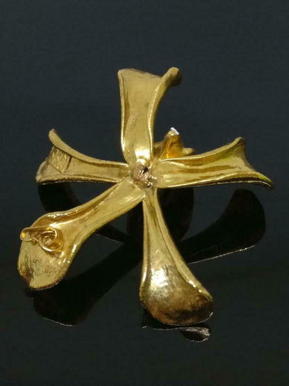 CJ888 Vintage Singapore RSIS Orchid Flower Gold Tone Ladies Pendant F/S (J826)