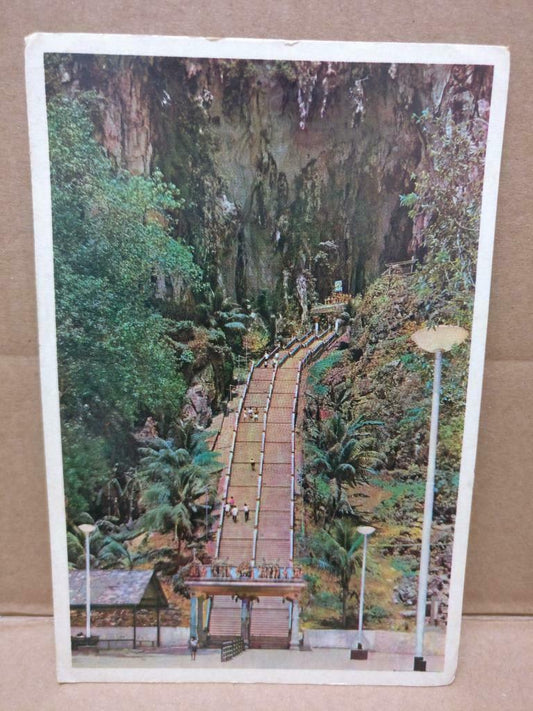 LUCKYPIGEON Batu Caves Sightseeing Tour Kuala Lumpur Malaysia Postcard (C1972)