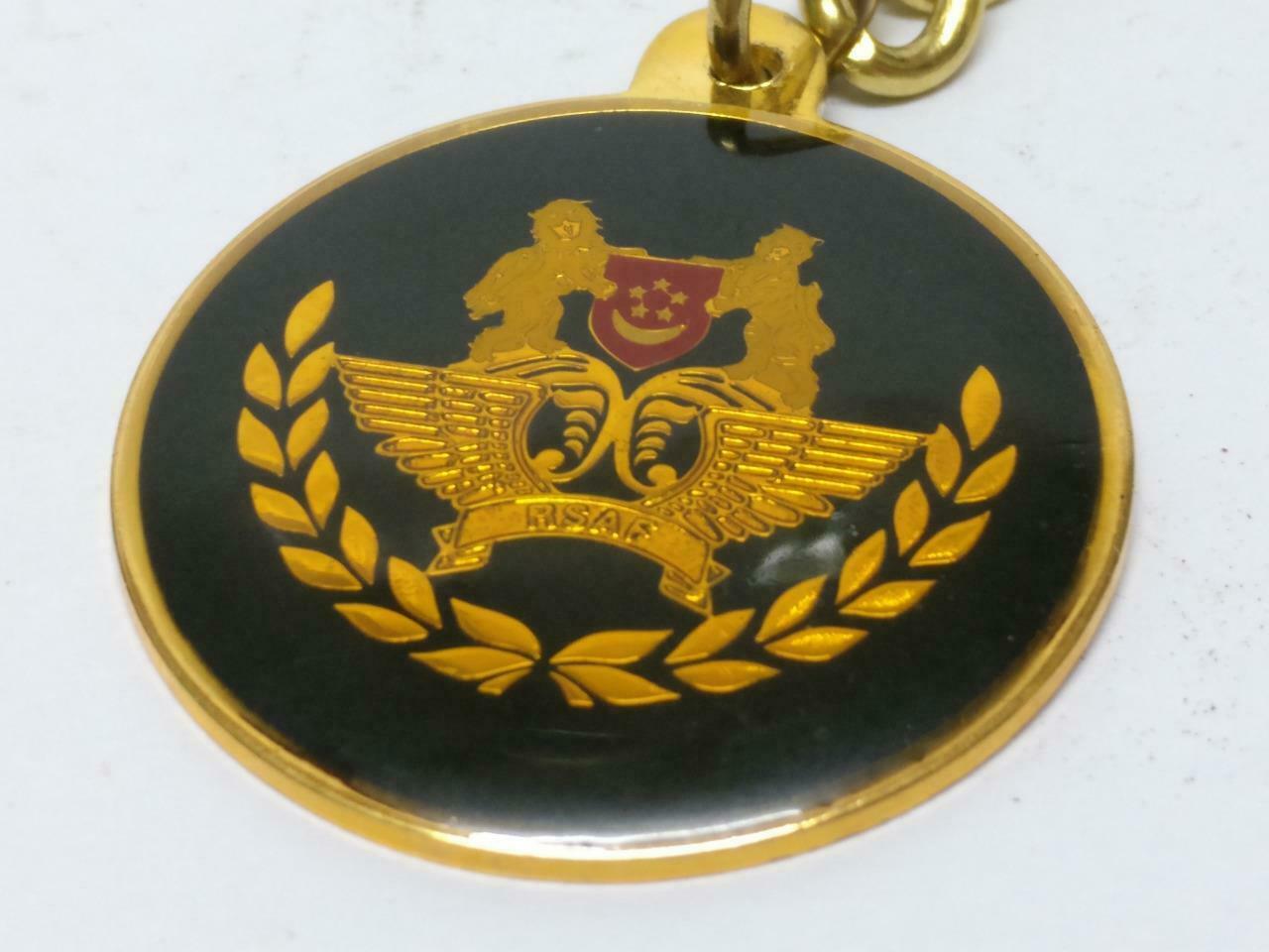 LP888 Vintage Singapore Army Air Force RSAF 1999 Gold Tone Keychain Keyring F/S (B656)