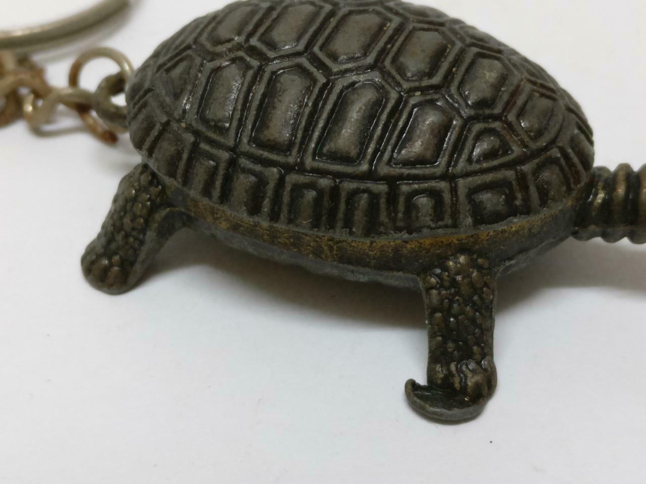 LP888 Rare Vintage Cute Metal Tortoise Animal Souvenir Keychain Keyring F/S (B766)
