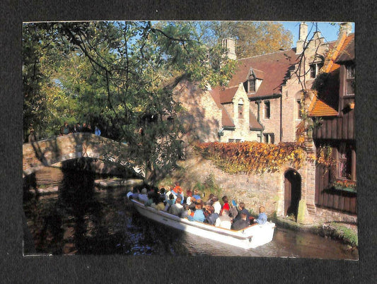 LUCKYPIGEON Brugge Belgium Tourists on a Boat Tour Canal Postcard (C1761)