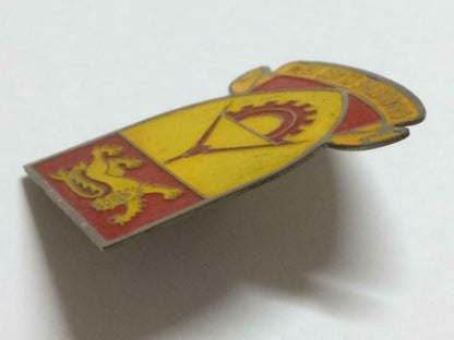 LP888 Vintage 1974 Singapore Polytechnic SP Graduating Class Lion Pin Badge F/S B918