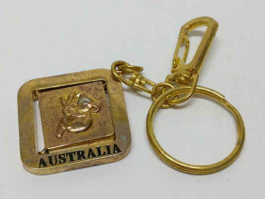 Vintage Australia Koala Bear Kangaroo Gold Tone Metal Keychain Keyring F/S B788