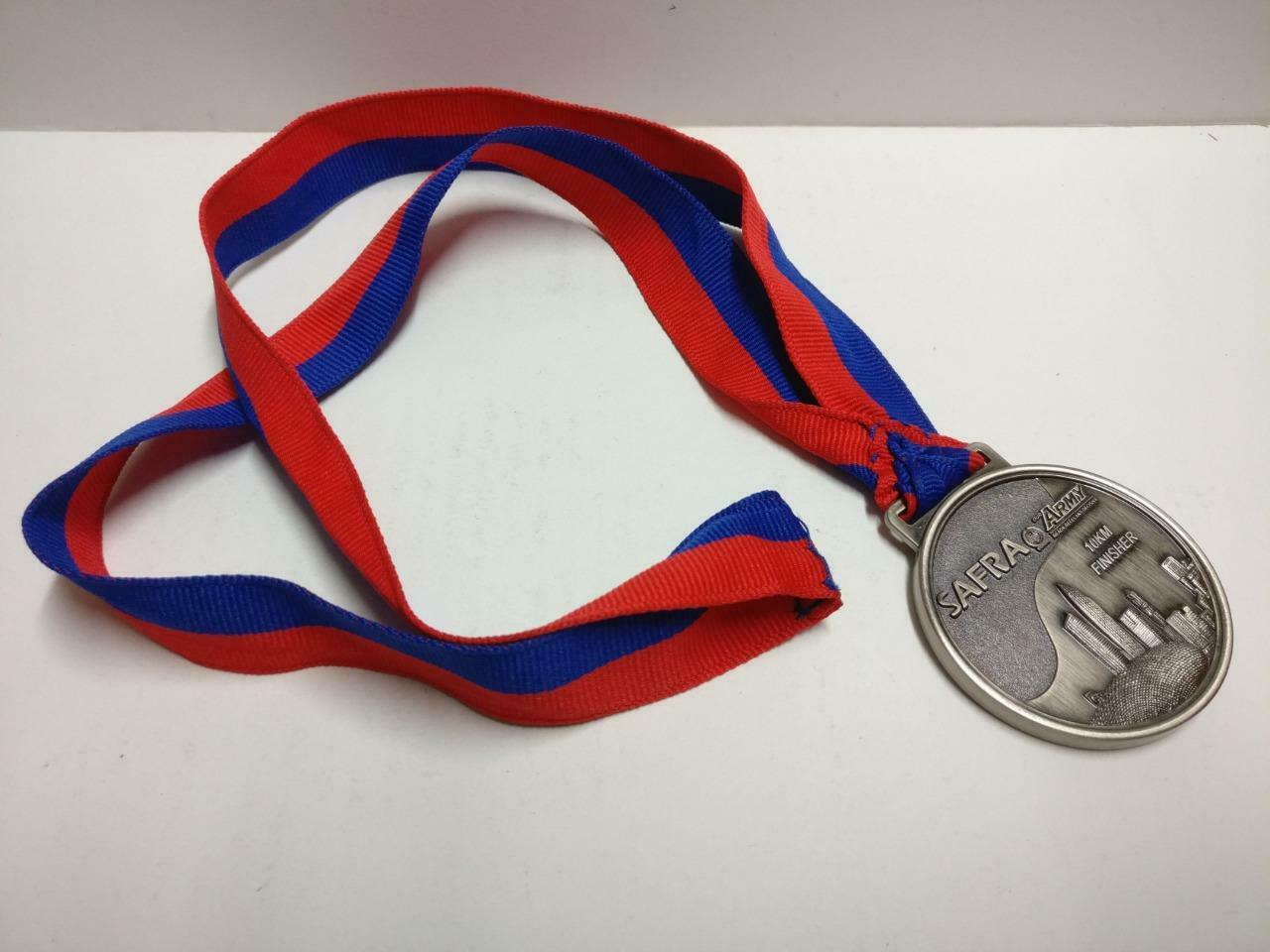 Safra Singapore Bay Run & Army Half Marathon 2009 10KM Finisher Medal (C083)