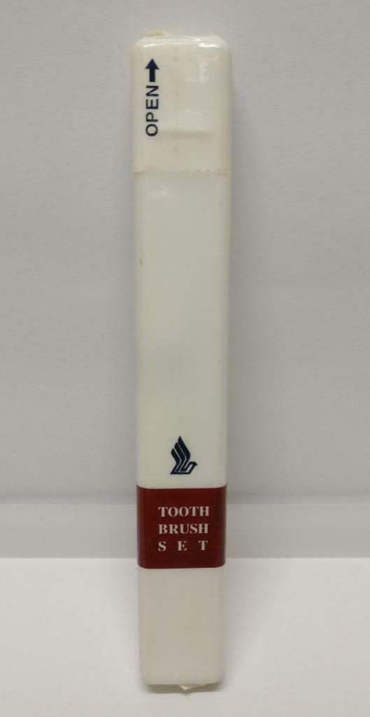 Sealed Vintage  SIA Singapore Airlines Toothbrush Set F/S (A2095)