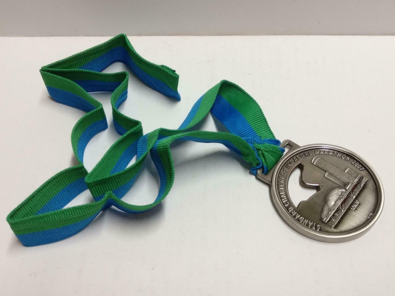 Singapore Standard Chartered Marathon 2007 10KM Running Medal (C082)