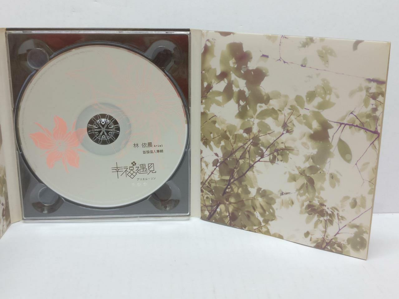 LK888 Taiwan Ariel Lin 林依晨 2009 Rare Singapore CD  Chinese (90120) (CD204)